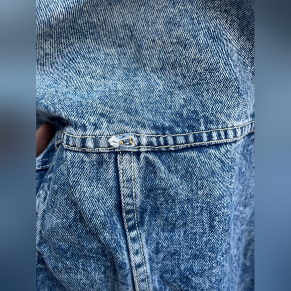 Guess Vintage Acid Wash Denim Jacket - Picture 11 of 13